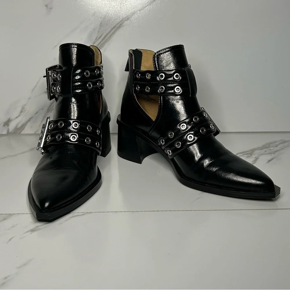 Steve Madden Black Ankle Boots with Buckle Detail Size 8.5